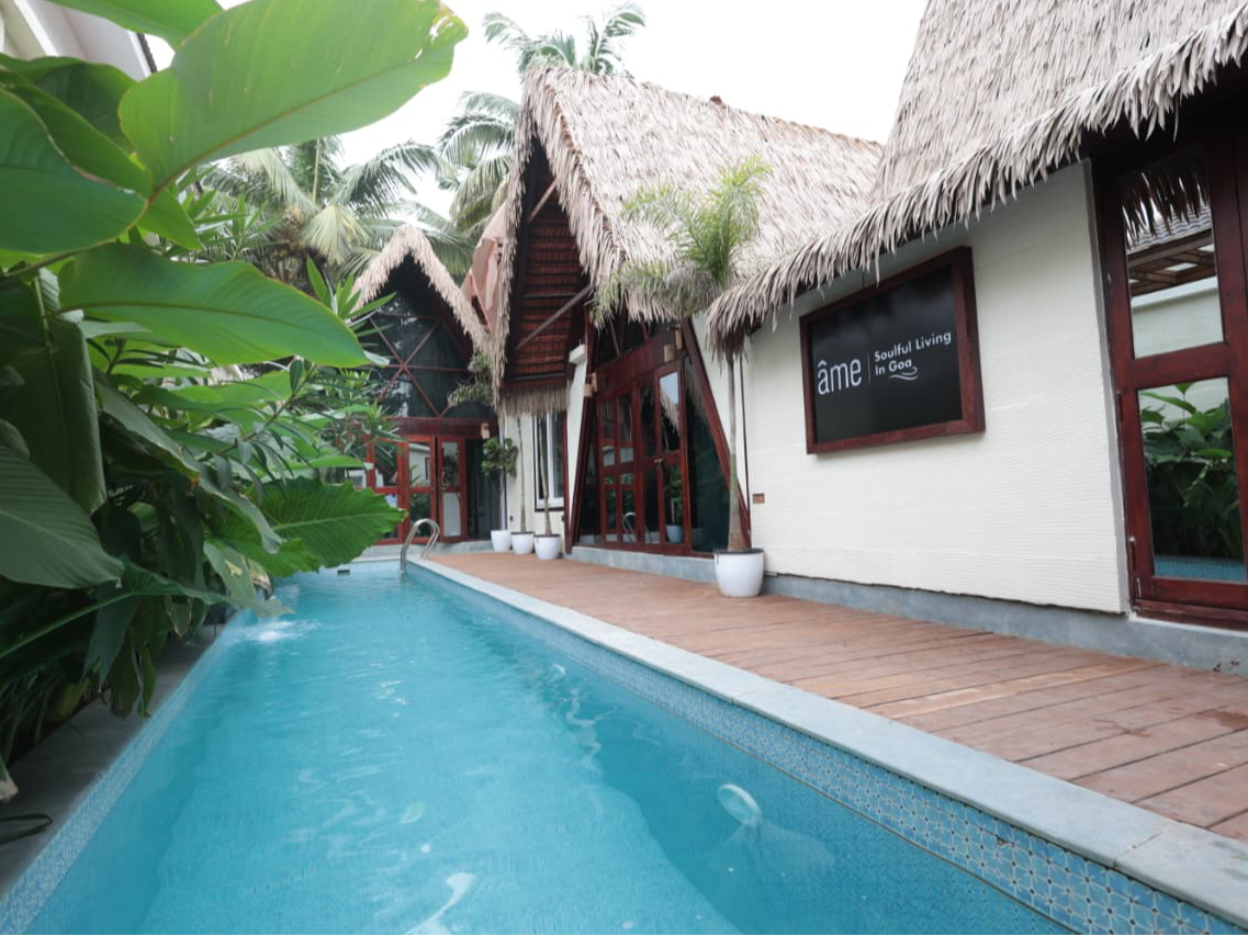 Creative swimming pool